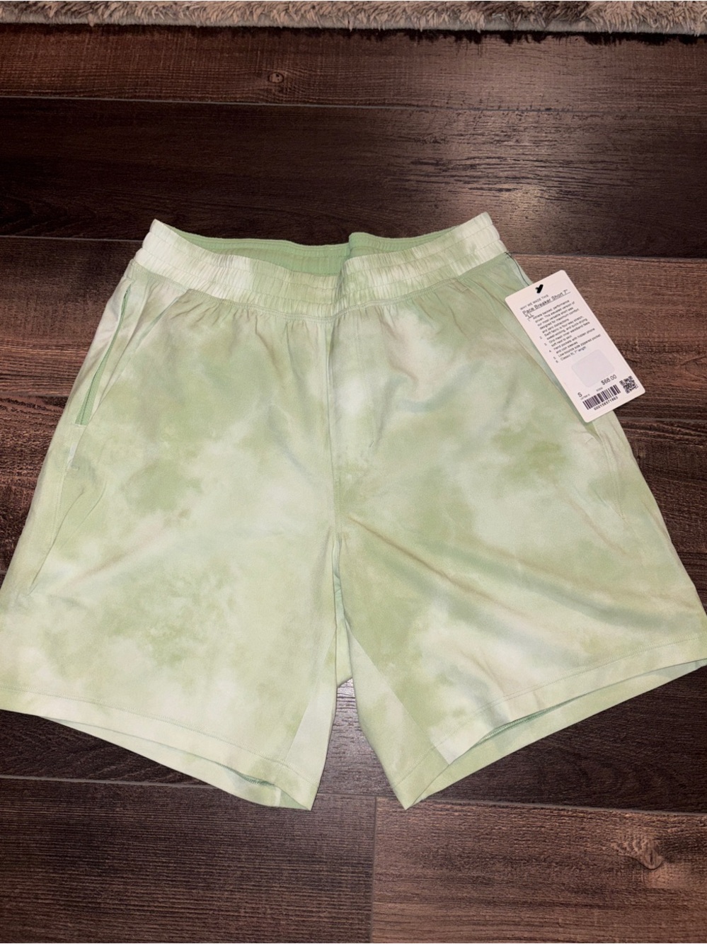 lululemon athletica Men's Light Green Tie-Dye Athletic Shorts